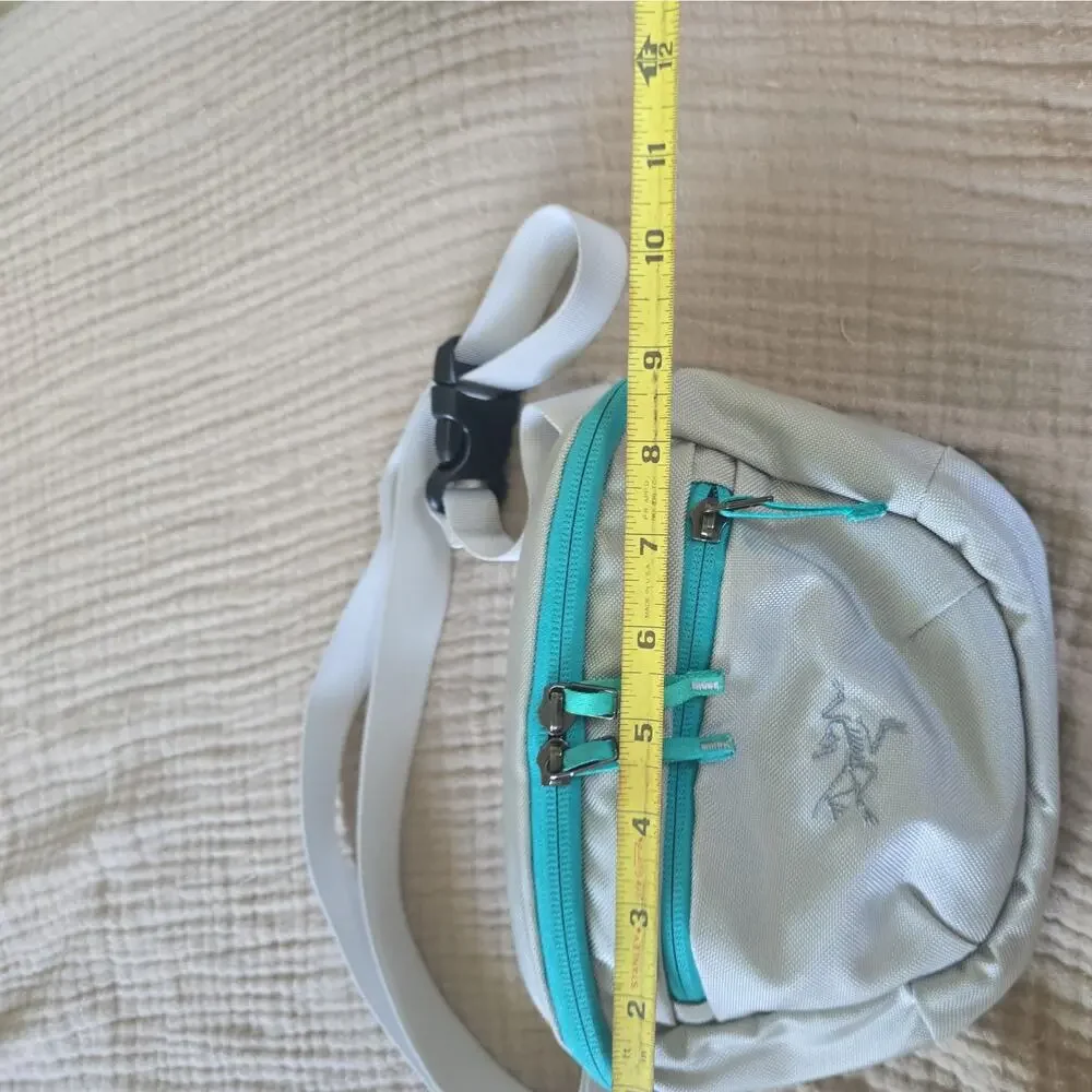 Arcteryx Maka 1 Waistpack Crossbody Bag Belt Gray Teal Logo Fanny Pack Hiking